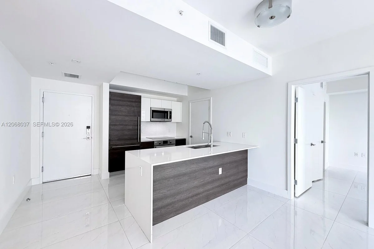 301 Altara Ave #609, Coral Gables: photo 1 of 31