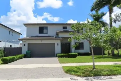 22735 SW 130th Ave, Miami: photo 1 of 31