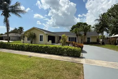 1657 Baltrusol Pl, Wellington: photo 1 of 28