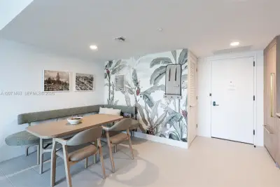 159 NE 6th St #3109, Miami: photo 1 of 28