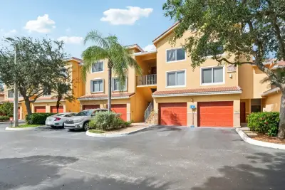 300 Scotia Dr #304, Hypoluxo: photo 1 of 31