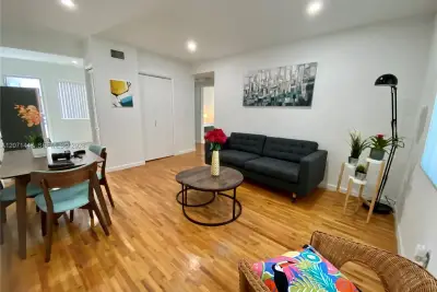 215 Antilla Ave #1, Coral Gables: photo 1 of 11