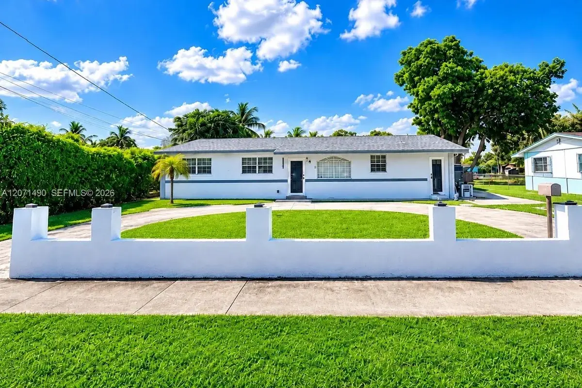 3930 NW 187th St, Miami Gardens: photo 1 of 35