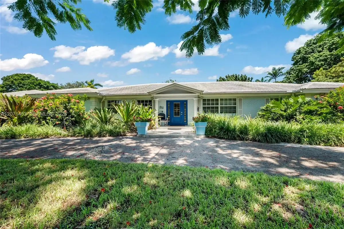 5455 SW 88th St, Miami: photo 1 of 26