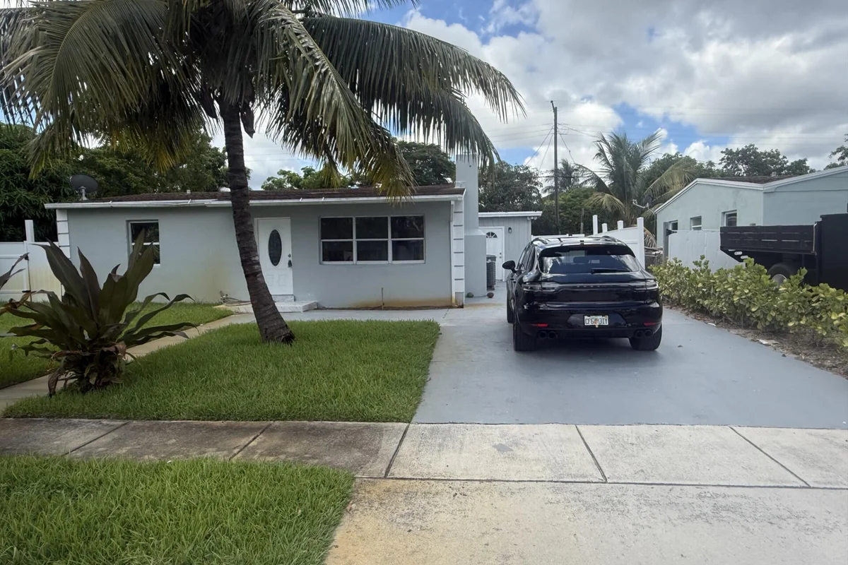 2329 Fairway Dr, West Palm Beach: photo 1 of 14