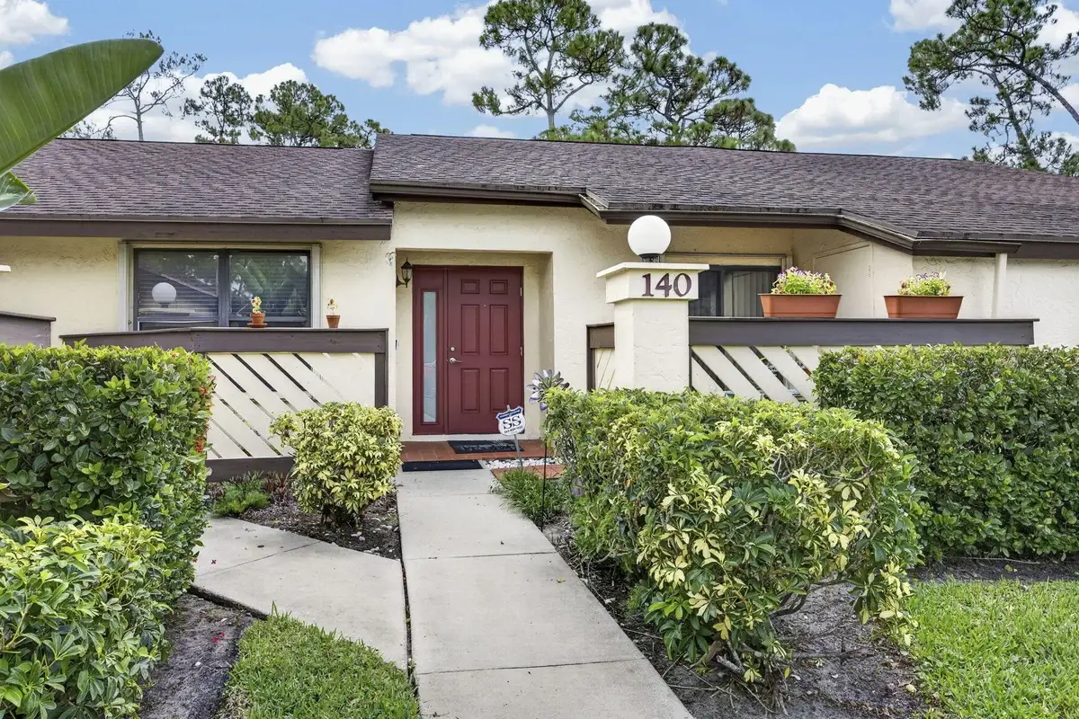 140 Karanda Ct, Royal Palm Beach: photo 1 of 34