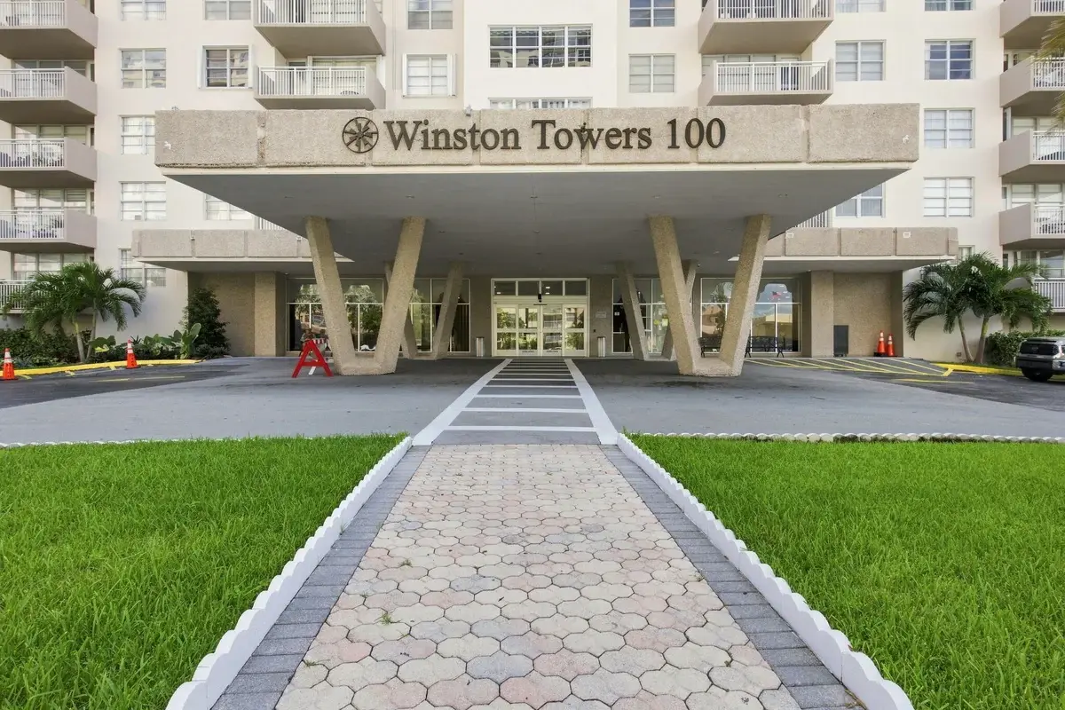 250 174th St, Sunny Isles Beach: photo 1 of 29