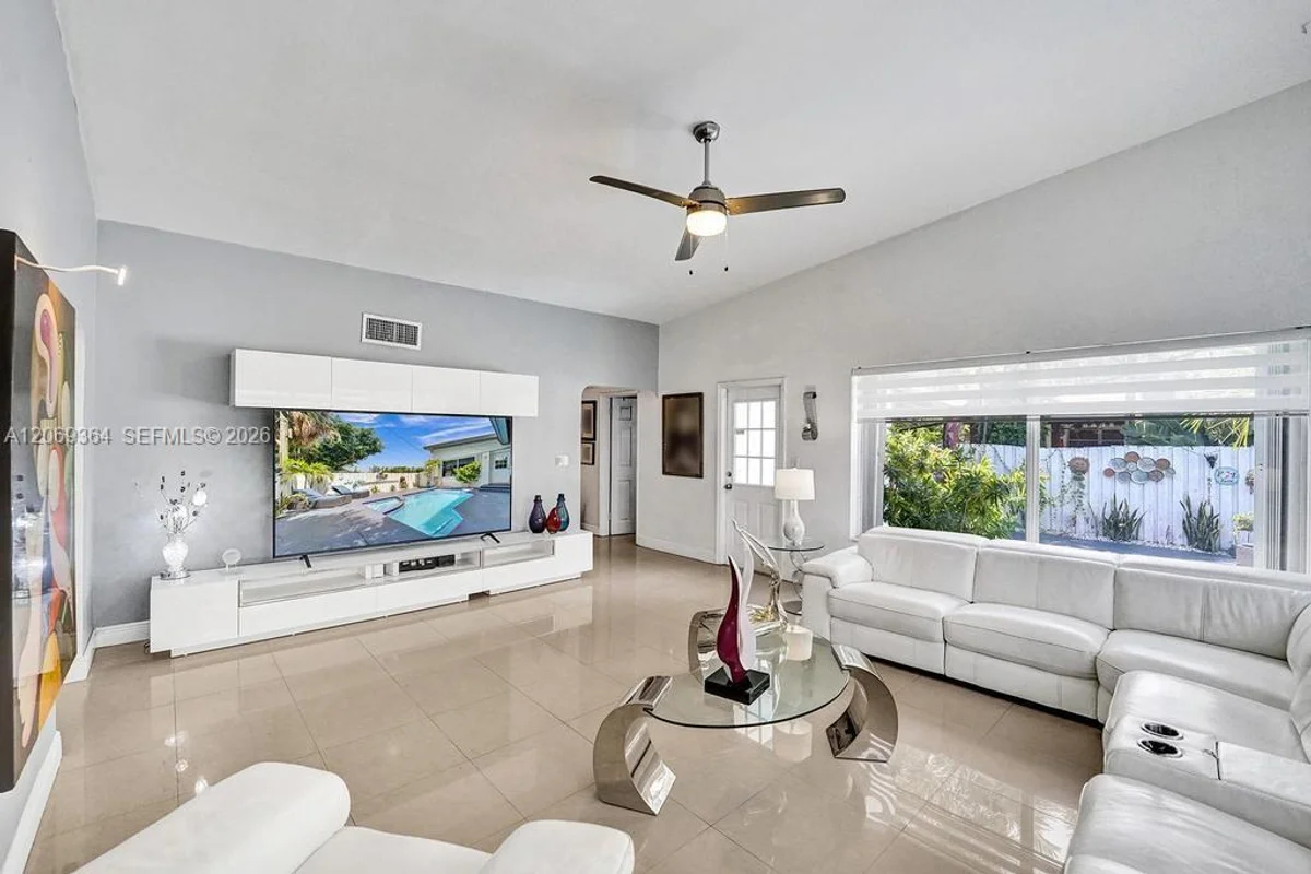 1750 71st St, Miami Beach: photo 1 of 101