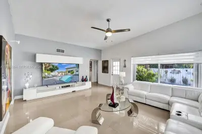 1750 71st St, Miami Beach: photo 1 of 101