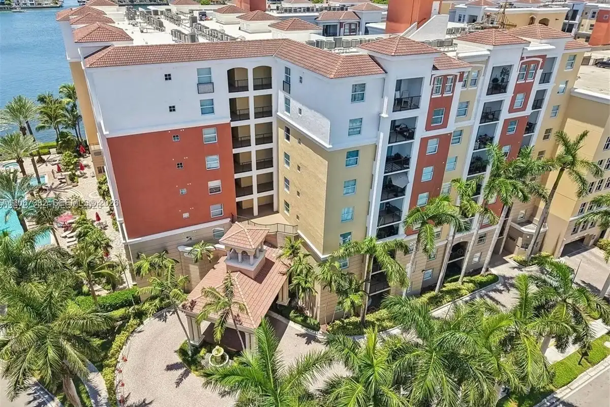 17100 N Bay Rd #1105, Sunny Isles Beach: photo 1 of 26