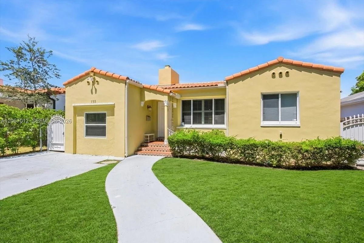 155 SW 28th Rd, Miami: photo 1 of 32