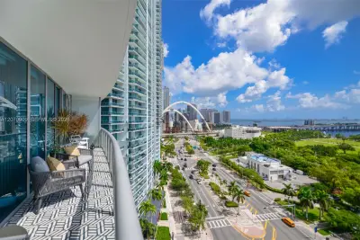888 Biscayne Blvd #1509, Miami: photo 1 of 47
