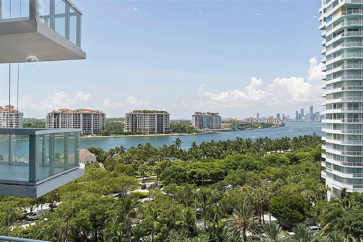100 S Pointe Dr #910, Miami Beach: photo 1 of 46