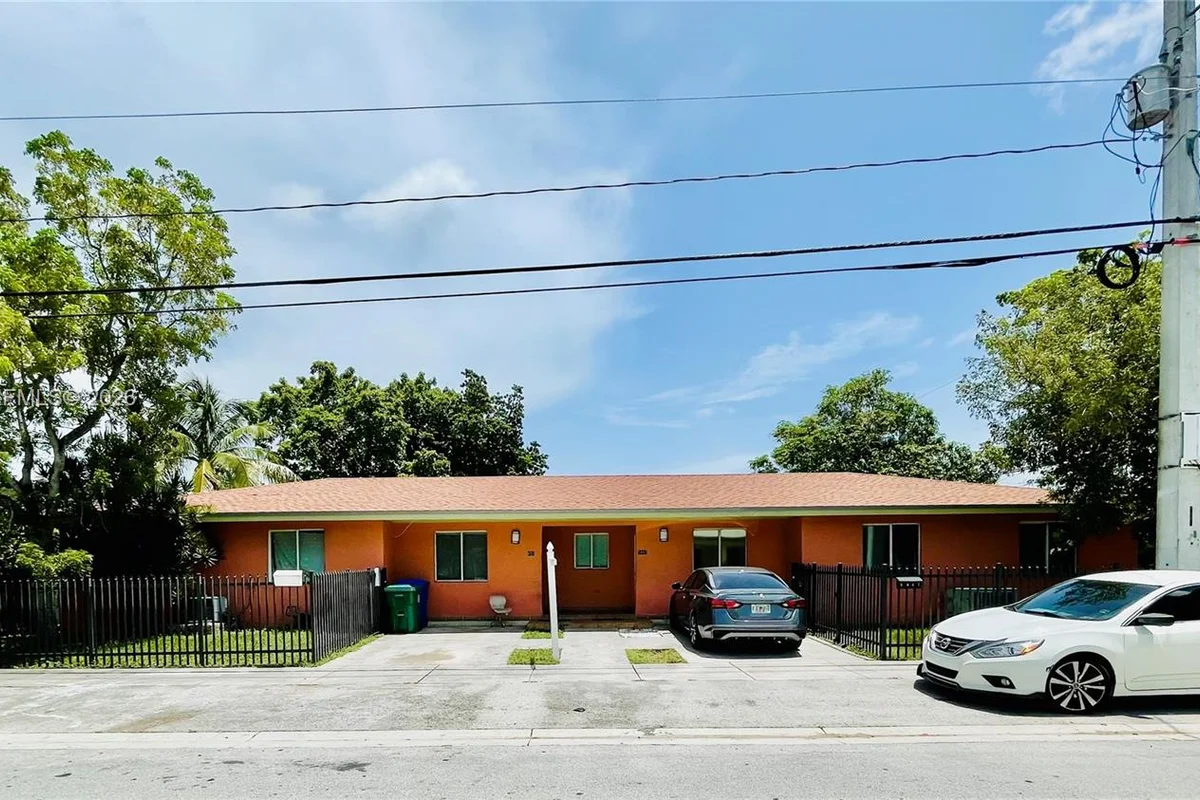 5859 NW 13th Ave, Miami: photo 1 of 19