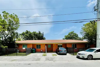 5859 NW 13th Ave, Miami: photo 1 of 19