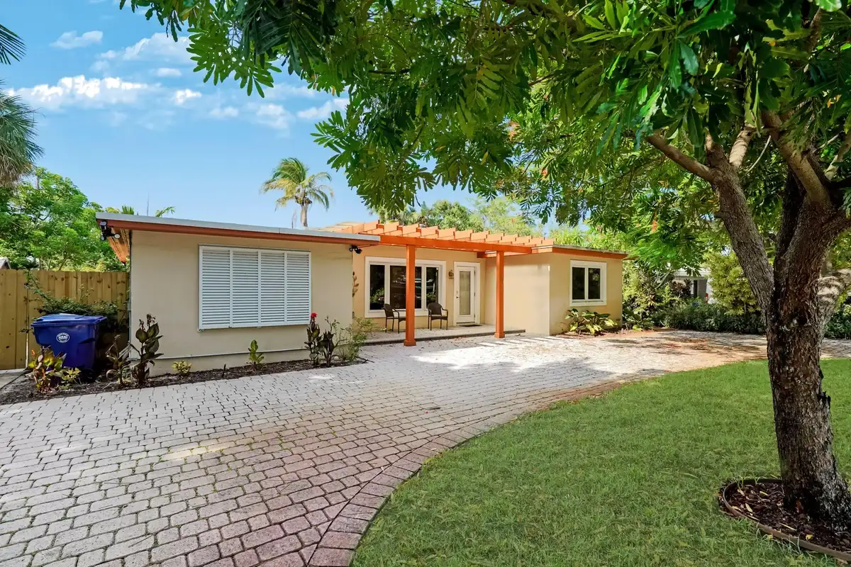 401 NW 21st Ct, Wilton Manors: photo 1 of 44