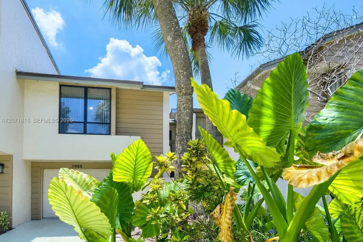 5988 Glendale, Boca Raton: photo 1 of 22