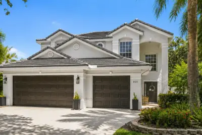 1121 Delray Lakes Dr, Delray Beach: photo 1 of 28
