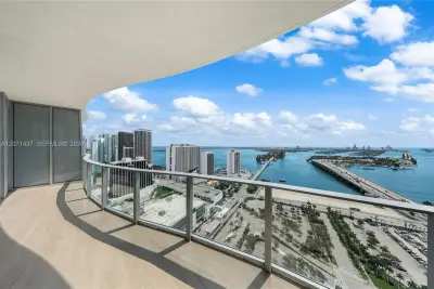 1400 Biscayne Blvd #3405, Miami: photo 1 of 38