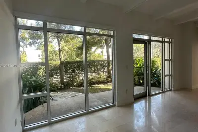 7728 Collins Ave #1, Miami Beach: photo 1 of 13