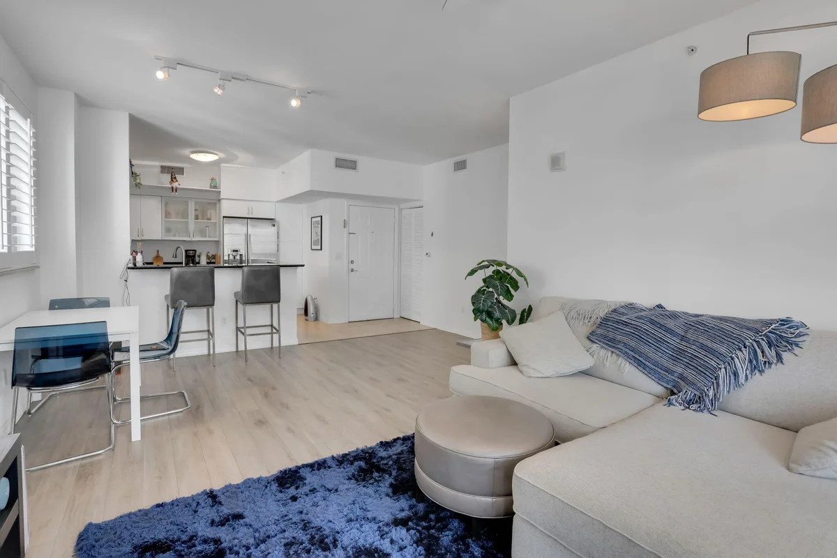 233 S Federal Hwy #325, Boca Raton: photo 1 of 29