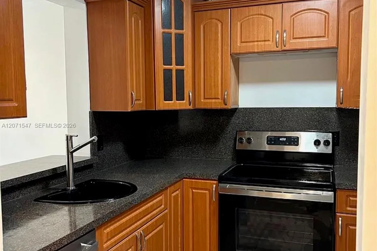 8720 N Sherman Cir #307, Miramar: photo 1 of 15