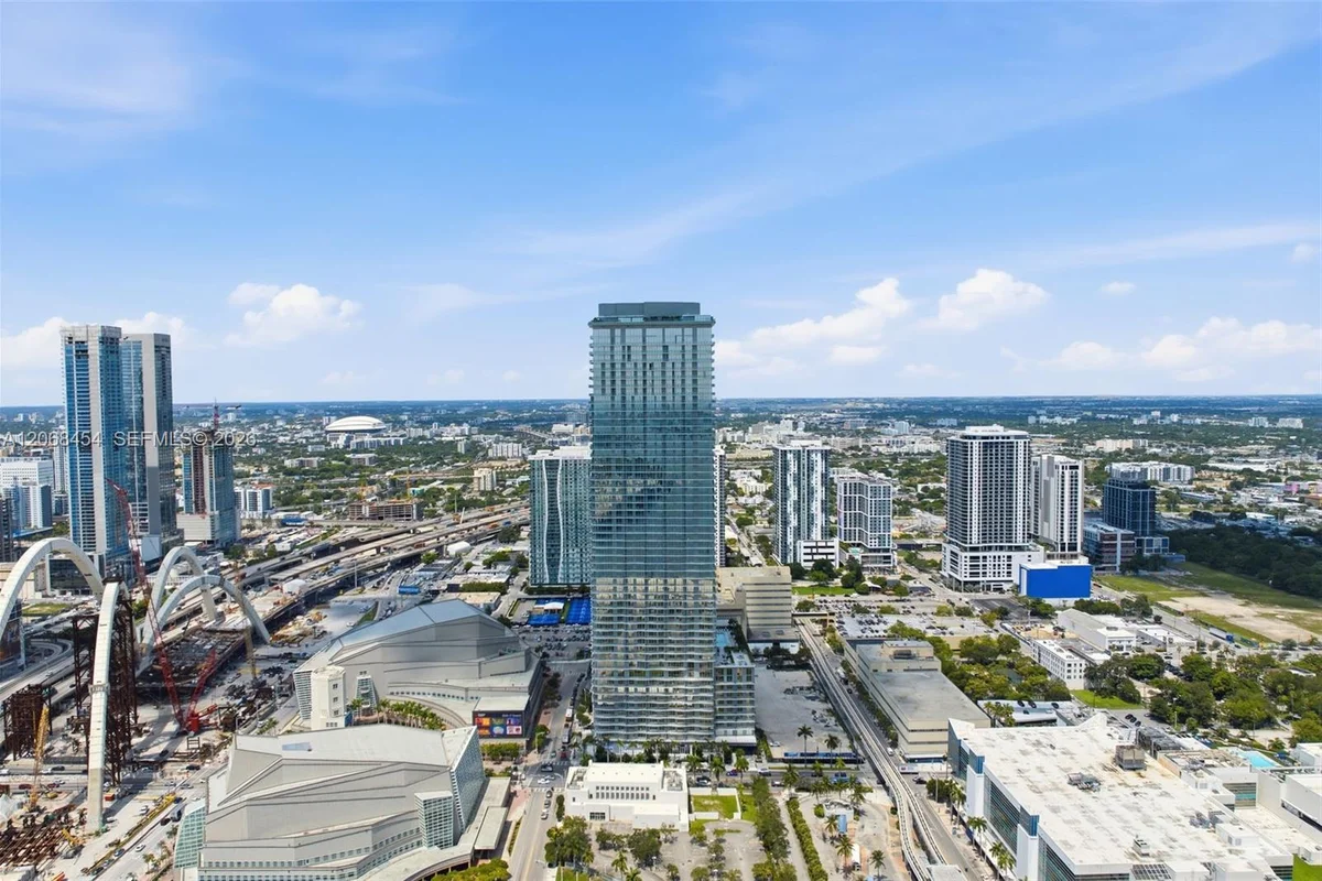 1400 Biscayne Blvd #3004, Miami: photo 1 of 60