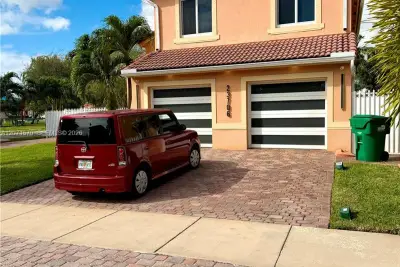 23706 SW 108th Pl, Homestead: photo 1 of 32