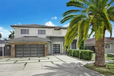 14241 SW 160th Ter, Miami: photo 1 of 29