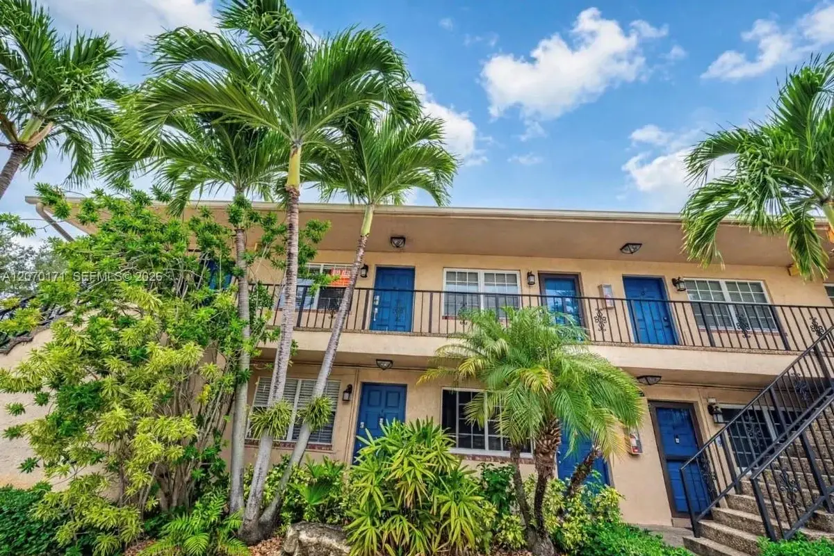 1231 SE 1st St #9, Fort Lauderdale: photo 1 of 17