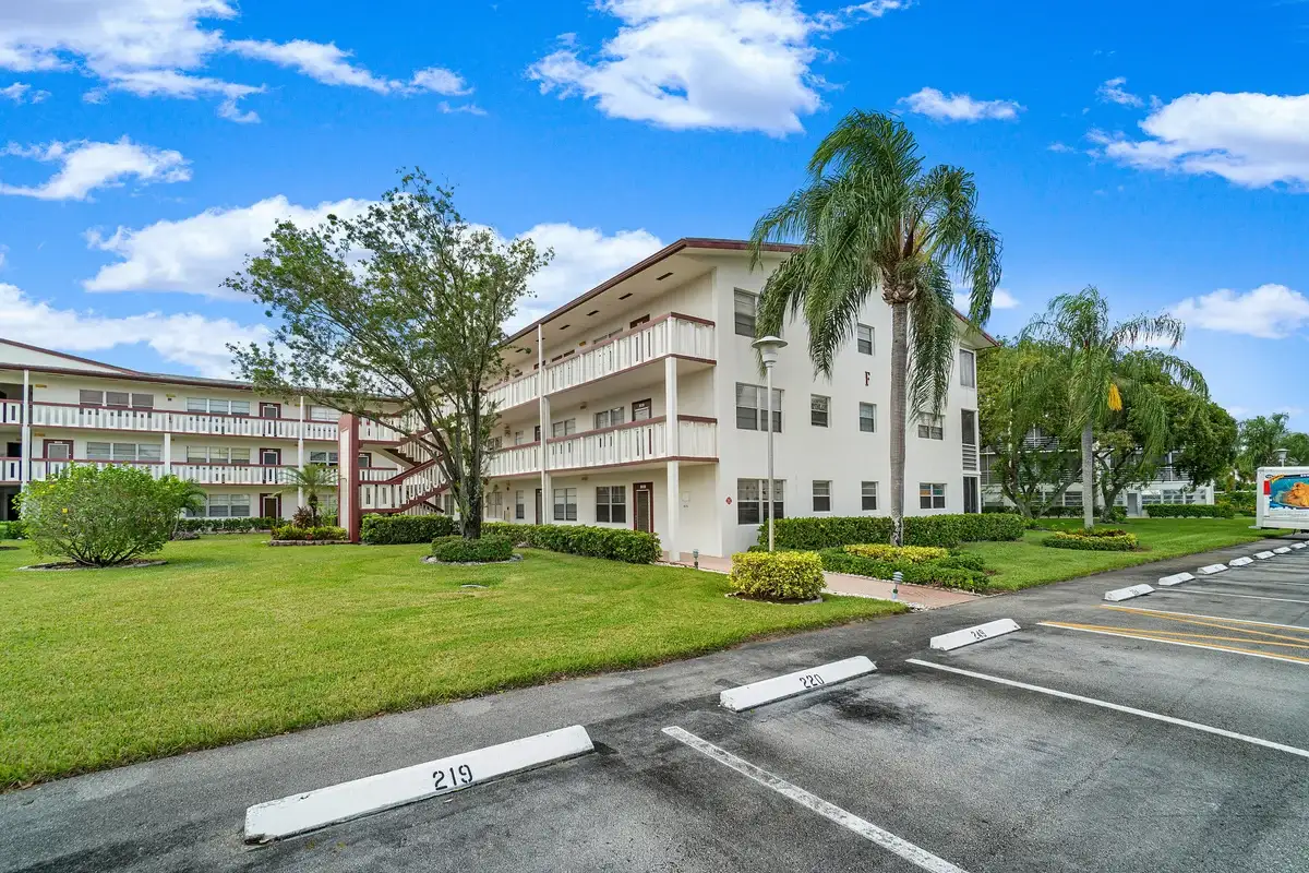 224 Fanshaw F, Boca Raton: photo 1 of 19