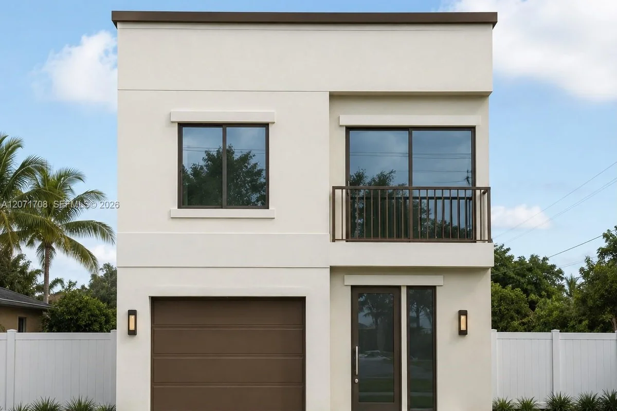 202 SW 3rd St, Dania Beach: photo 1 of 3