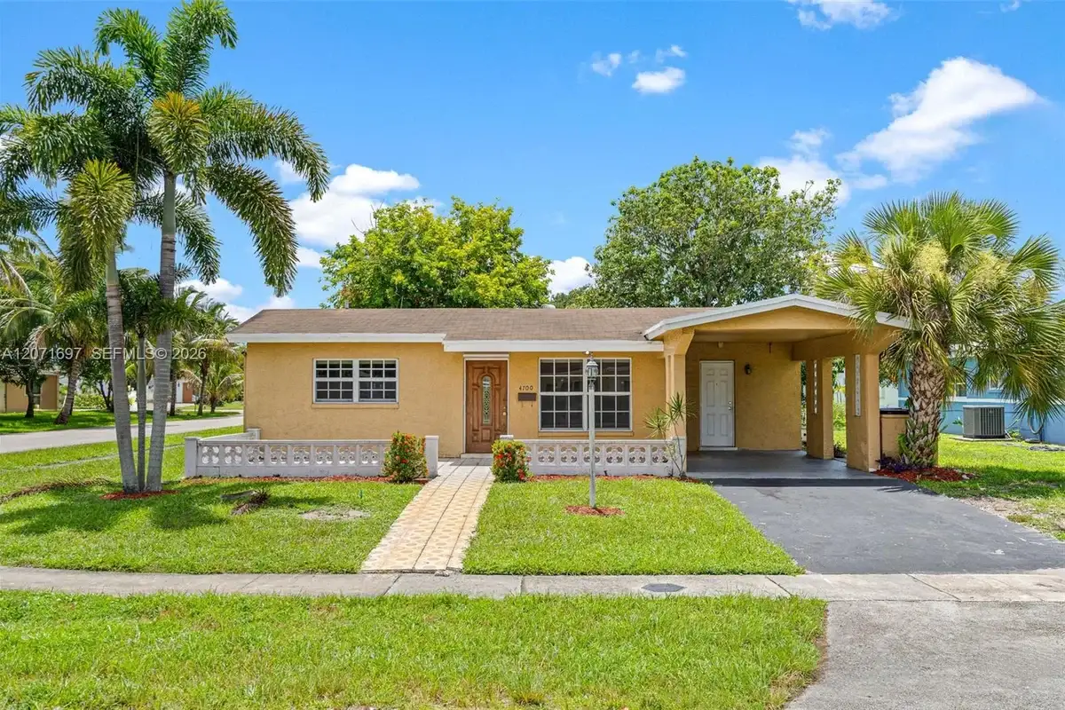 4700 NW 41st Pl, Lauderdale Lakes: photo 1 of 45