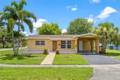 4700 NW 41st Pl, Lauderdale Lakes: photo 1 of 45