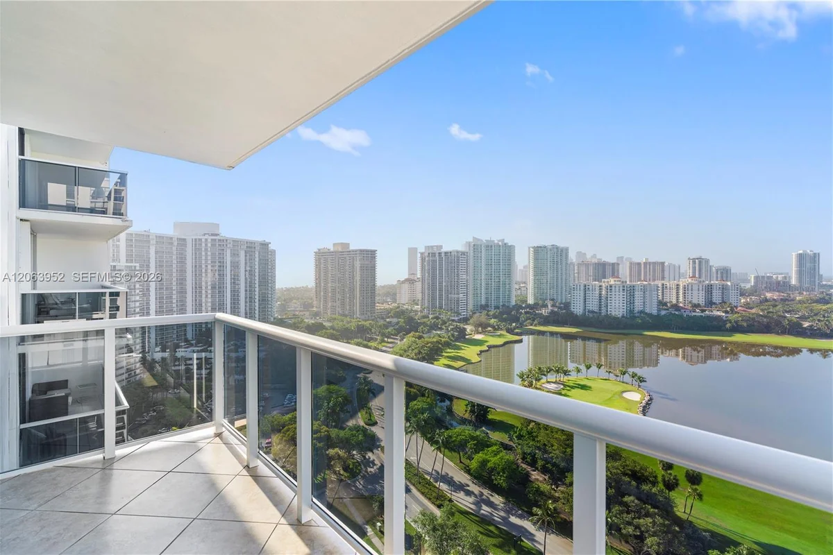 3675 N Country Club Dr #2208, Aventura: photo 1 of 35