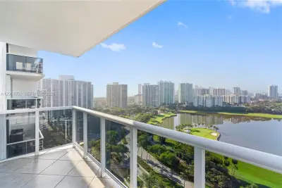 3675 N Country Club Dr #2208, Aventura: photo 1 of 35