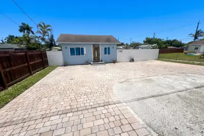 3718 Coconut Rd #A, Palm Springs: photo 1 of 19