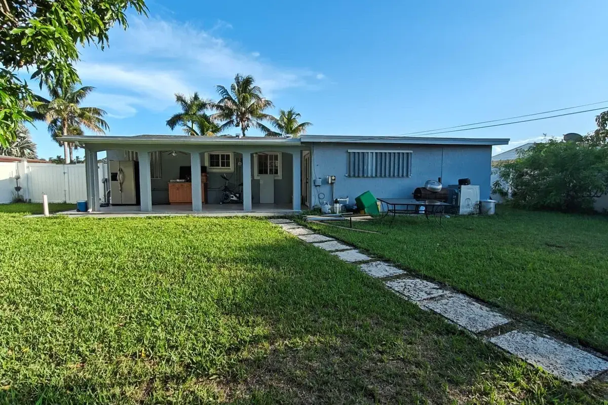 324 Mid Pines Rd, Palm Springs: photo 1 of 18