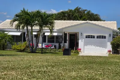1707 SW 19th Ct, Boynton Beach: photo 1 of 20