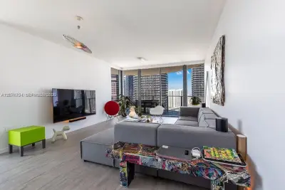 1000 Brickell Plz #3512, Miami: photo 1 of 23