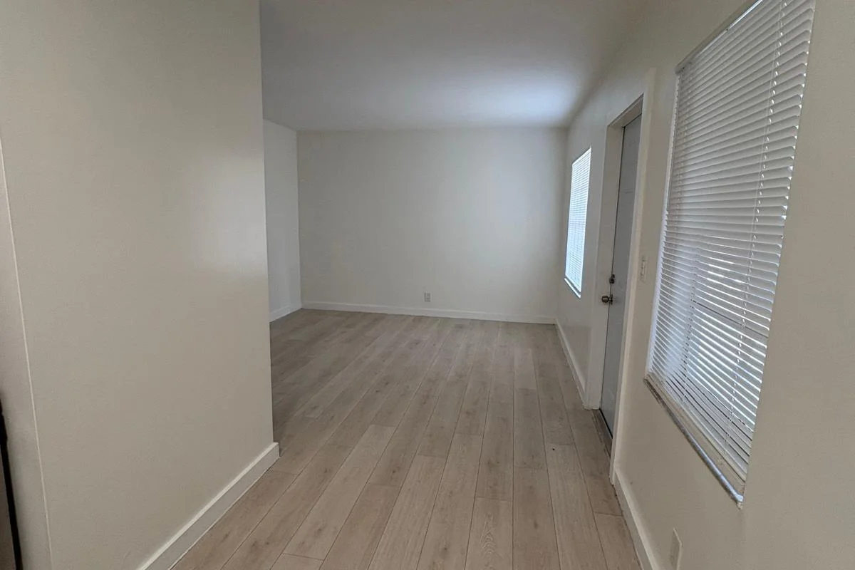 600 NE 46th Ct #5, Oakland Park: photo 1 of 15