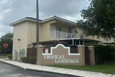 7380 NW 174th Ter #204, Hialeah: photo 1 of 20