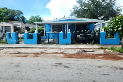 6950 NW 6th Ct, Miami: photo 1 of 8