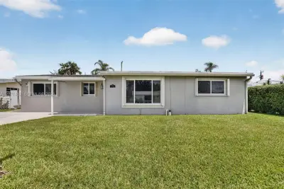 7521 Eaton St, Hollywood: photo 1 of 60