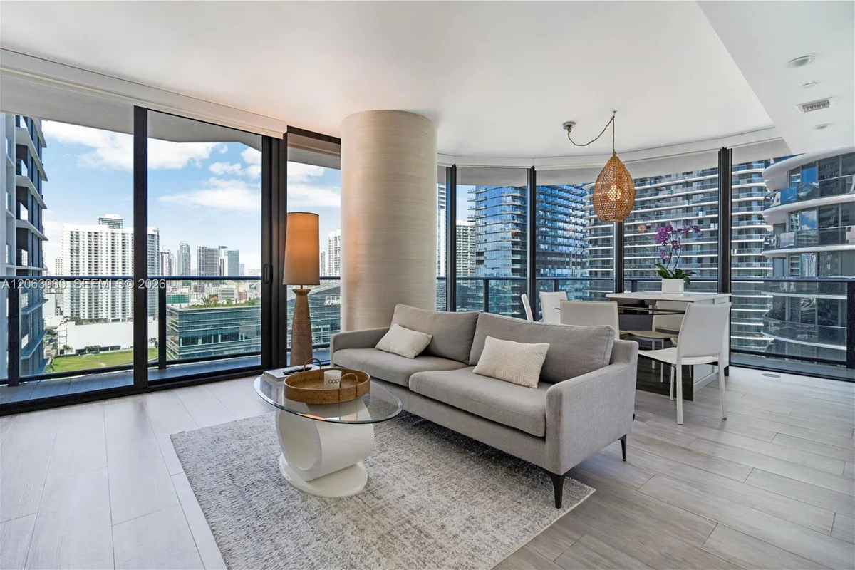 55 SW 9th St #2301, Miami: photo 1 of 24