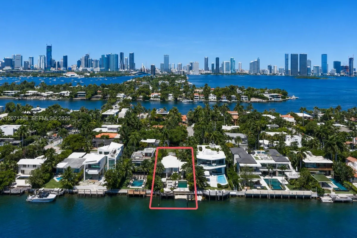 455 E Dilido Dr, Miami Beach: photo 1 of 47