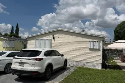 19800 SW 180th Ave #131, Miami: photo 1 of 14