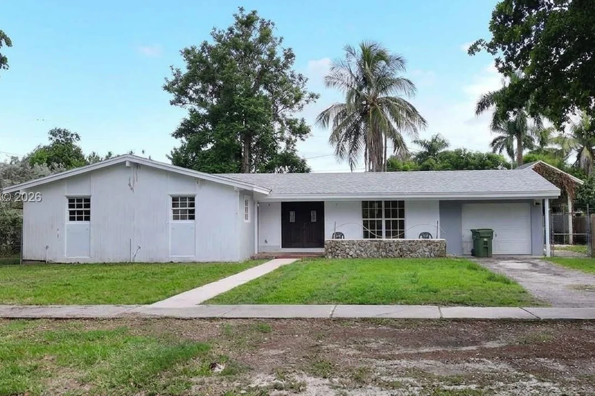504 NW 23rd St, Homestead: photo 1 of 35