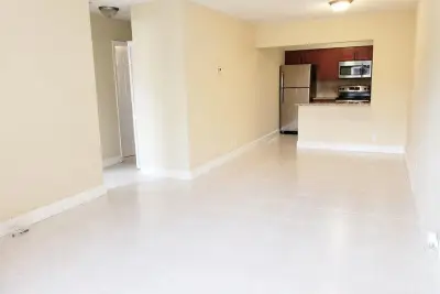 190 NE 40th St #192, Oakland Park: photo 1 of 7