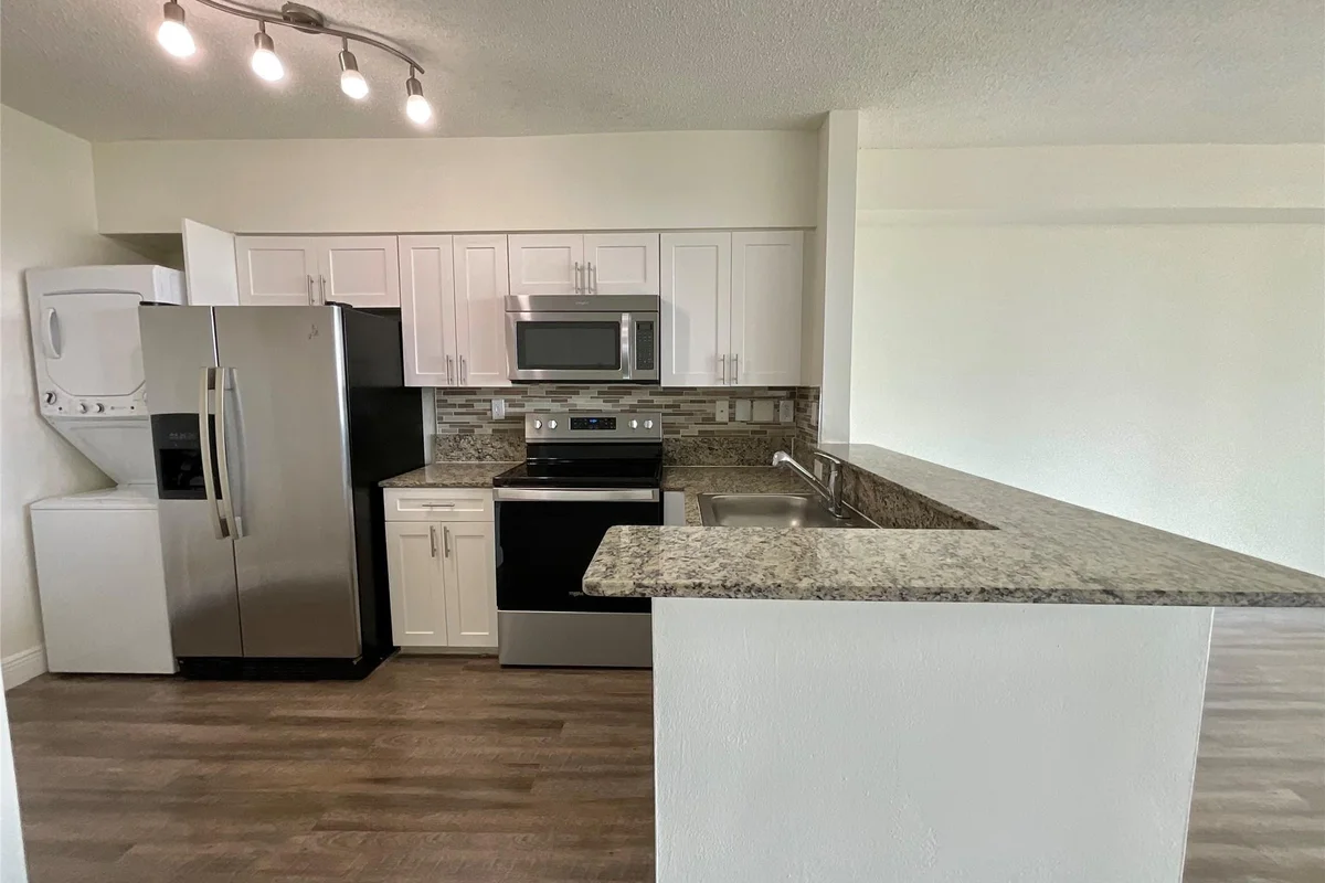 16900 N Bay Rd #2-605, Sunny Isles Beach: photo 1 of 27